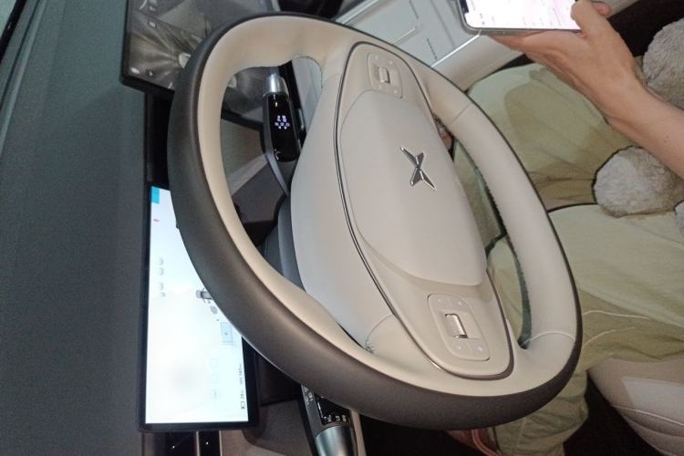 Used XPeng G6 2025 625 Long-Range Max Tech Edition Steering Wheel