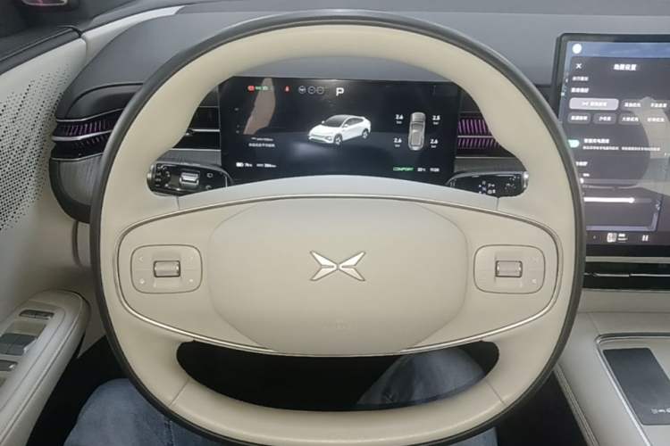 Used XPeng G6 2025 625 Long-Range Max Tech Edition Steering Wheel