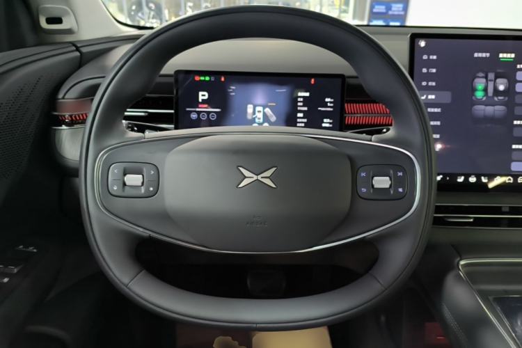 Used XPeng G6 2025 625 Long-Range Max Flagship Edition Steering Wheel