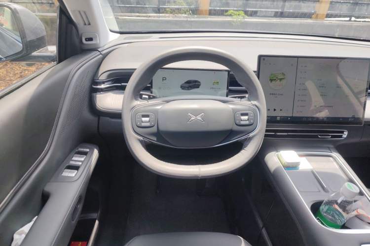Used XPeng G6 2025 625 Long-Range Max Tech Edition Steering Wheel