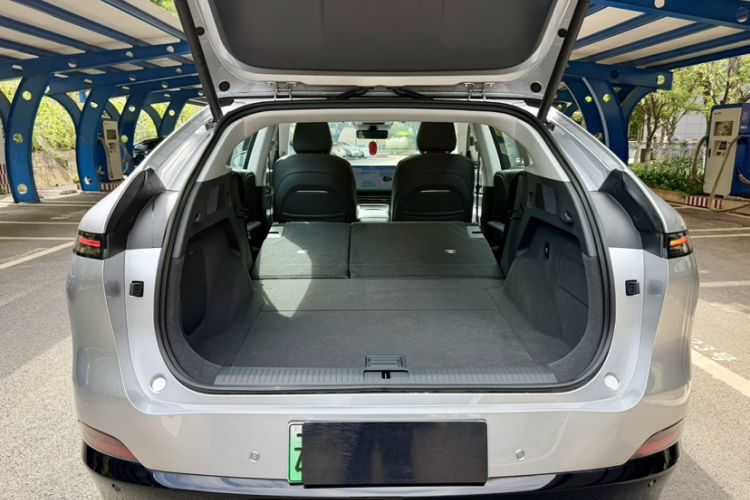 Used XPeng G6 2025 625 Long-Range Max Flagship Edition Trunk