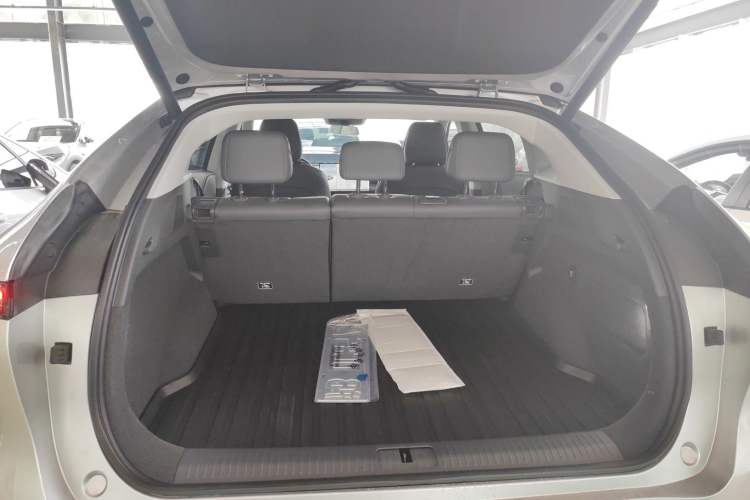 Used XPeng G6 2025 625 Long-Range Max Tech Edition Trunk