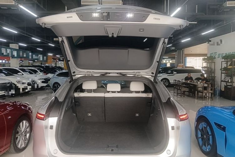 Used XPeng G6 2025 625 Long-Range Max Tech Edition Trunk
