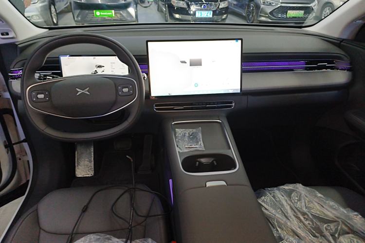 Used XPeng G6 2025 625 Long-Range Max Tech Edition Center Console