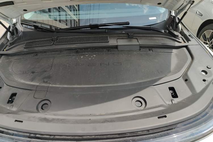 Used XPeng G6 2025 625 Long-Range Max Tech Edition Engine Bay