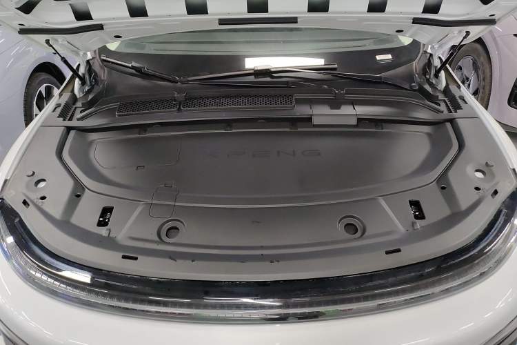 Used XPeng G6 2025 625 Long-Range Max Flagship Edition Engine Bay
