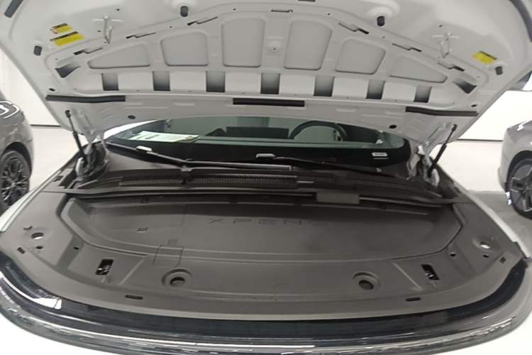 Used XPeng G6 2025 625 Long-Range Max Tech Edition Engine Bay