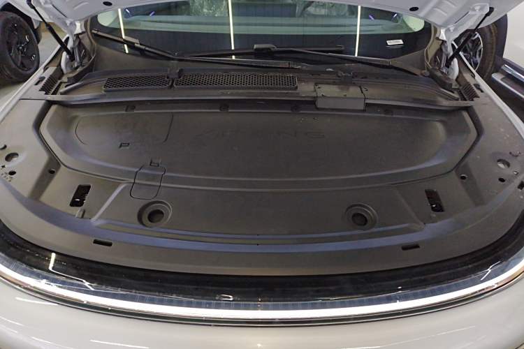 Used XPeng G6 2025 625 Long-Range Max Tech Edition Engine Bay