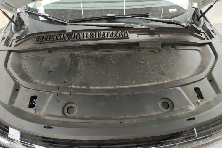 Used XPeng G6 2025 625 Long-Range Max Flagship Edition Engine Bay