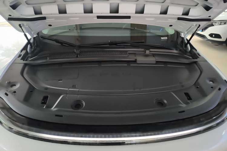Used XPeng G6 2025 625 Long-Range Max Flagship Edition Engine Bay