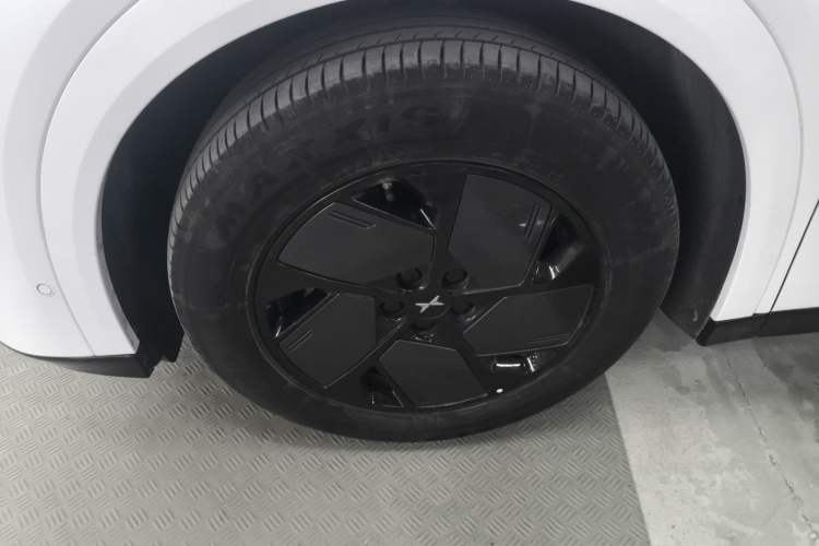 Used XPeng G6 2025 625 Long-Range Max Flagship Edition Exterior 4