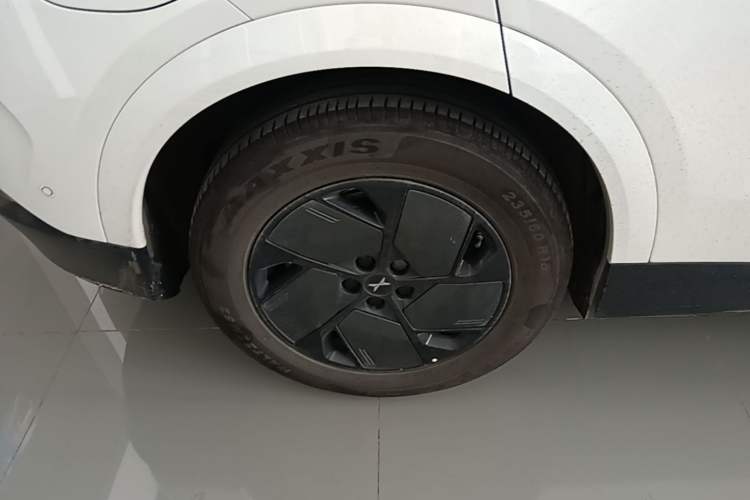 Used XPeng G6 2025 625 Long-Range Max Flagship Edition Exterior 5