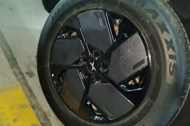 Used XPeng G6 2025 625 Long-Range Max Tech Edition Exterior 5