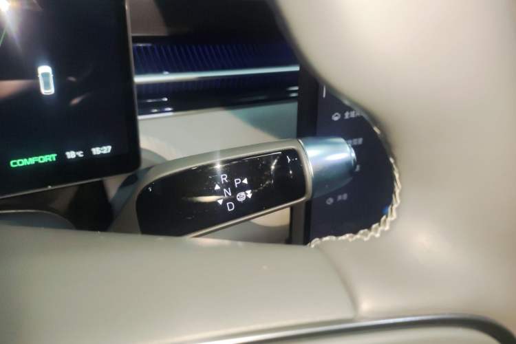 Used XPeng G6 2025 625 Long-Range Max Flagship Edition Gear Lever