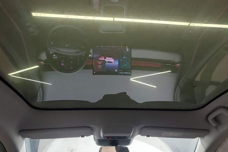 Used XPeng G6 2025 625 Long-Range Max Tech Edition Headliner