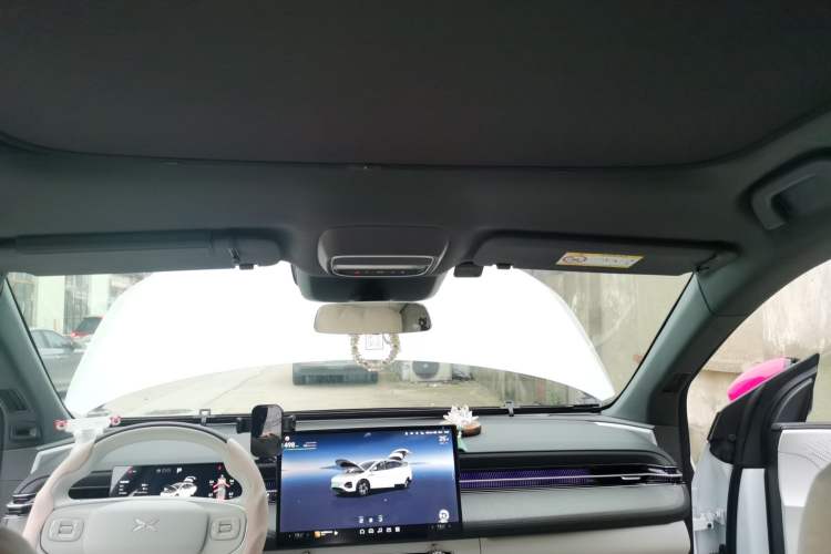 Used XPeng G6 2025 625 Long-Range Max Tech Edition Headliner