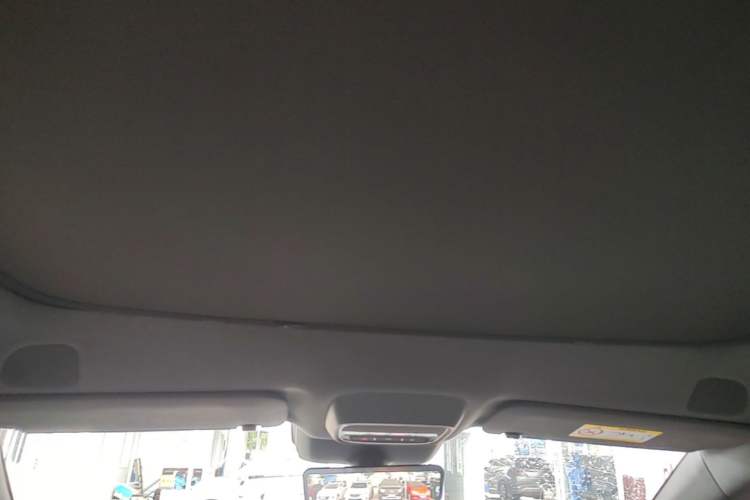 Used XPeng G6 2025 625 Long-Range Max Flagship Edition Headliner