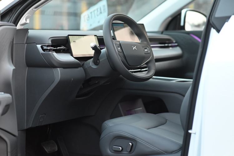 Used XPeng G6 2025 625 Long-Range Max Tech Edition Interior 1