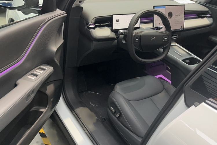 Used XPeng G6 2025 625 Long-Range Max Tech Edition Interior 10