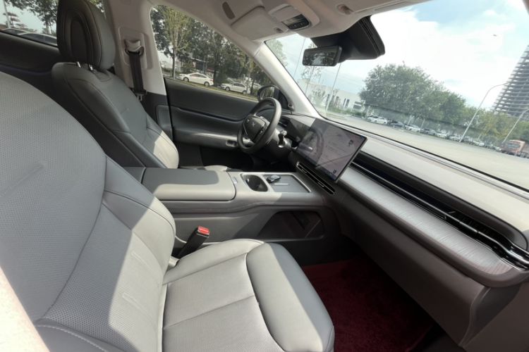 Used XPeng G6 2025 625 Long-Range Max Flagship Edition Interior 11