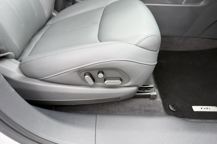 Used XPeng G6 2025 625 Long-Range Max Flagship Edition Interior 11