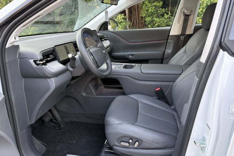 Used XPeng G6 2025 625 Long-Range Max Flagship Edition Interior 2