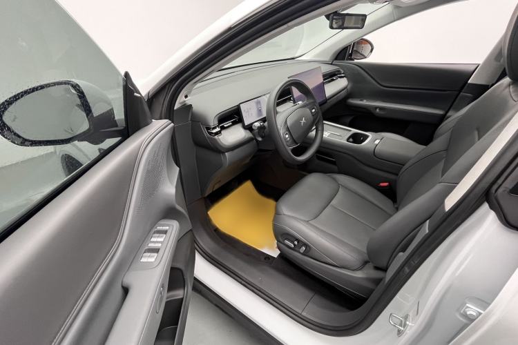 Used XPeng G6 2025 625 Long-Range Max Flagship Edition Interior 4