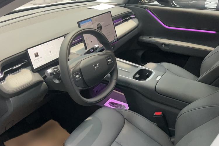 Used XPeng G6 2025 625 Long-Range Max Tech Edition Interior 4