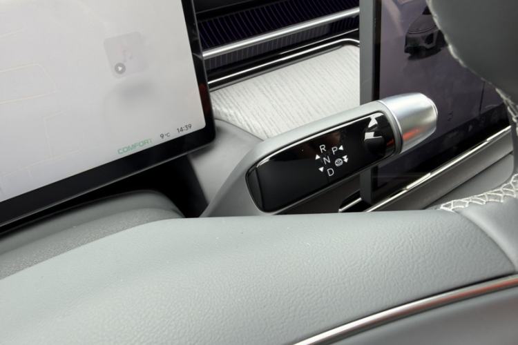 Used XPeng G6 2025 625 Long-Range Max Flagship Edition Interior 6