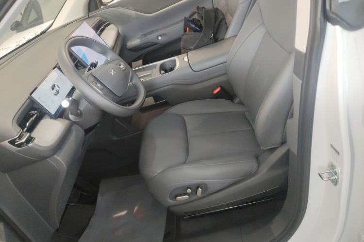 Used XPeng G6 2025 625 Long-Range Max Flagship Edition Left Front Seat