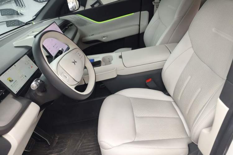 Used XPeng G6 2025 625 Long-Range Max Tech Edition Left Front Seat