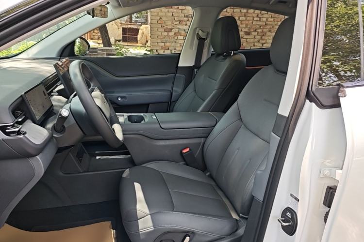 Used XPeng G6 2025 625 Long-Range Max Tech Edition Left Front Seat