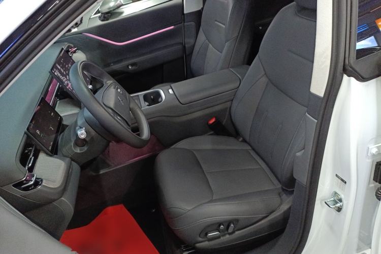 Used XPeng G6 2025 625 Long-Range Max Flagship Edition Left Front Seat