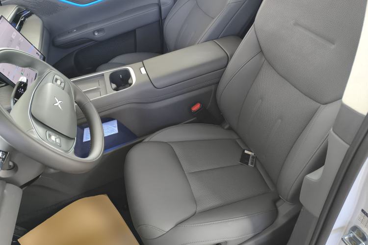 Used XPeng G6 2025 625 Long-Range Max Flagship Edition Left Front Seat