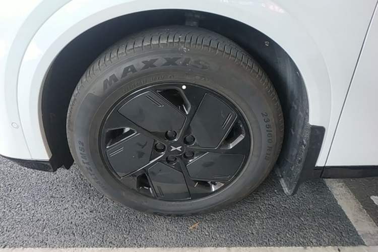 Used XPeng G6 2025 625 Long-Range Max Flagship Edition Left Front Wheel Hub