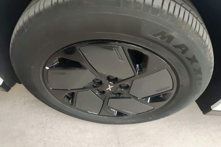 Used XPeng G6 2025 625 Long-Range Max Flagship Edition Left Front Wheel Hub