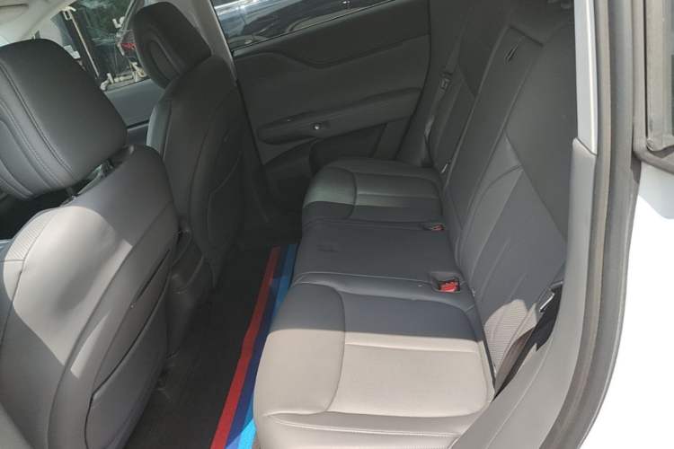Used XPeng G6 2025 625 Long-Range Max Tech Edition Left Rear Seat