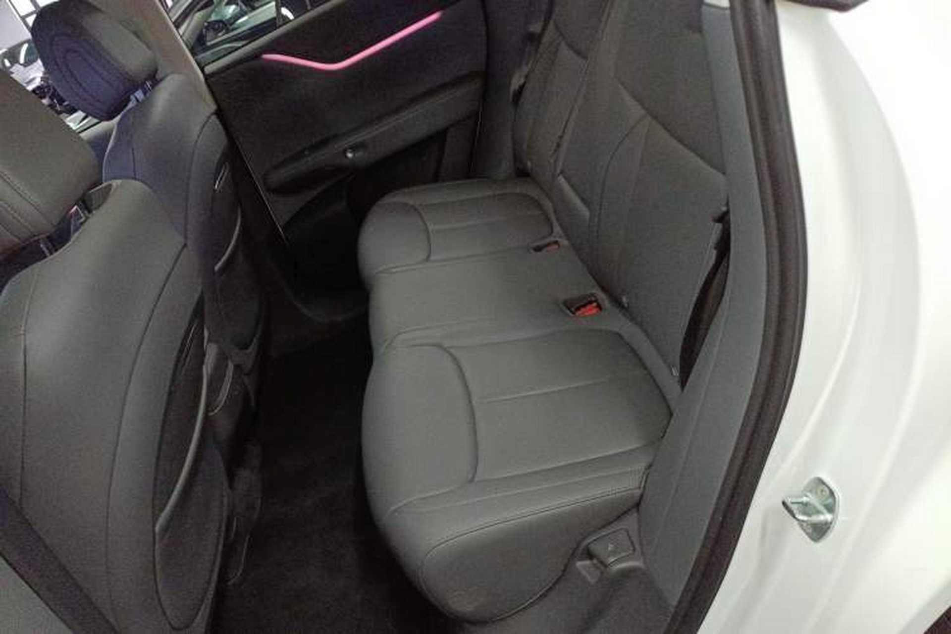 Used XPeng G6 2025 625 Long-Range Max Flagship Edition Left Rear Seat