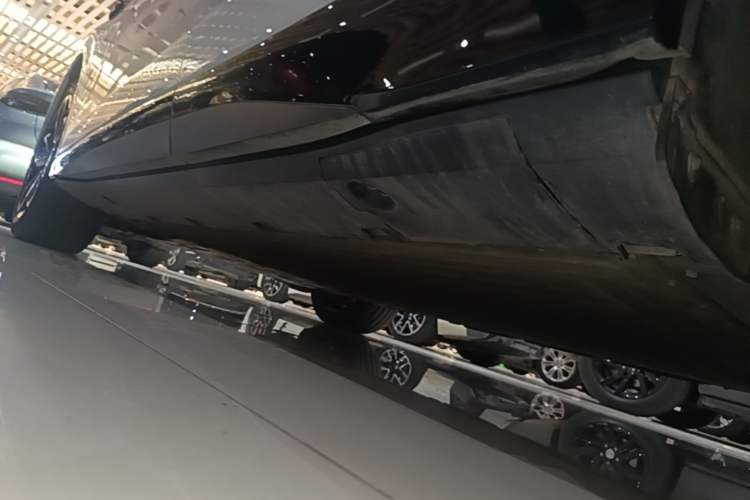 Used XPeng G6 2025 625 Long-Range Max Flagship Edition Left Side Sill