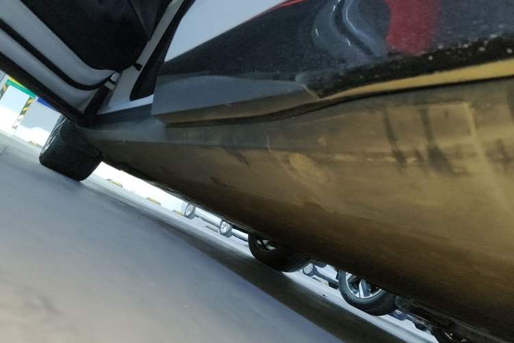 Used XPeng G6 2025 625 Long-Range Max Flagship Edition Left Side Sill