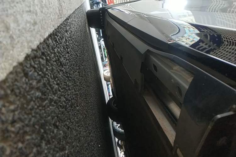 Used XPeng G6 2025 625 Long-Range Max Flagship Edition Left Side Sill