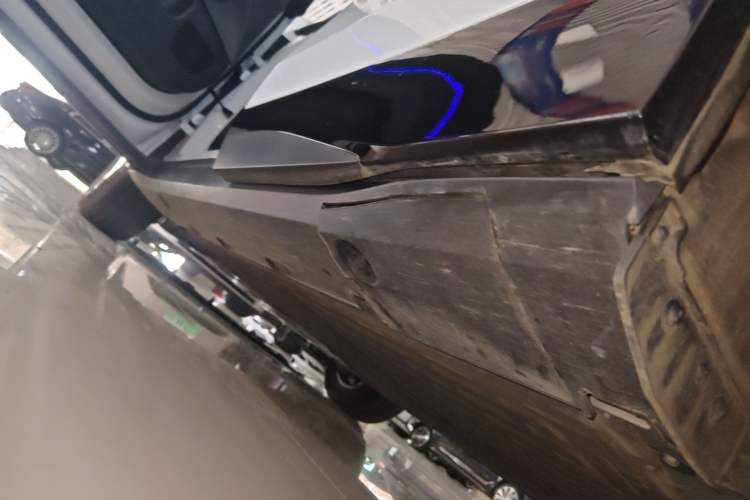 Used XPeng G6 2025 625 Long-Range Max Tech Edition Left Side Sill