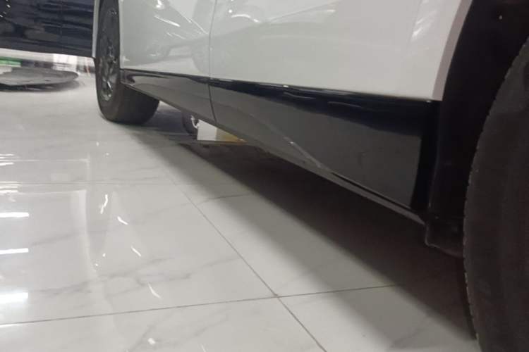 Used XPeng G6 2025 625 Long-Range Max Flagship Edition Left Side Sill