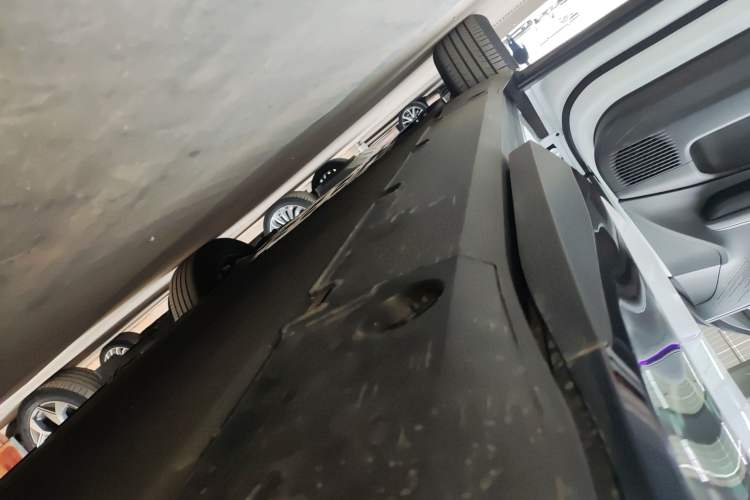 Used XPeng G6 2025 625 Long-Range Max Flagship Edition Left Side Sill