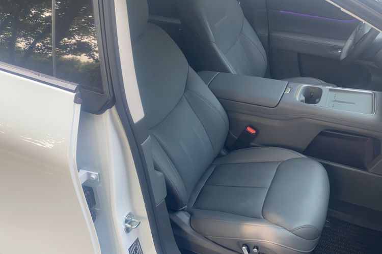 Used XPeng G6 2025 625 Long-Range Max Flagship Edition Right Front Seat