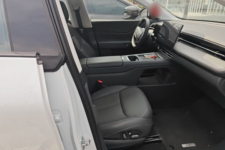 Used XPeng G6 2025 625 Long-Range Max Flagship Edition Right Front Seat