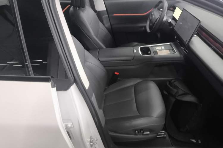 Used XPeng G6 2025 625 Long-Range Max Flagship Edition Right Front Seat