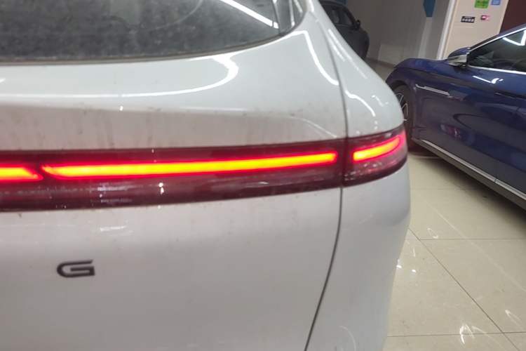 Used XPeng G6 2025 625 Long-Range Max Tech Edition Right Rear Taillight