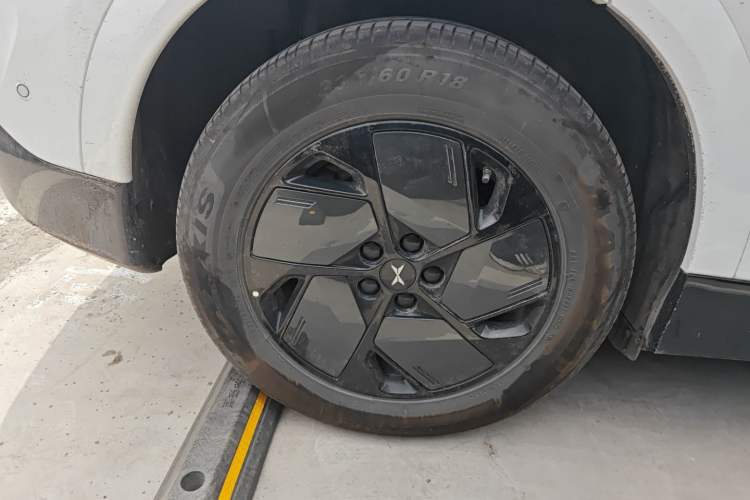 Used XPeng G6 2025 625 Long-Range Max Flagship Edition Right Rear Wheel Hub