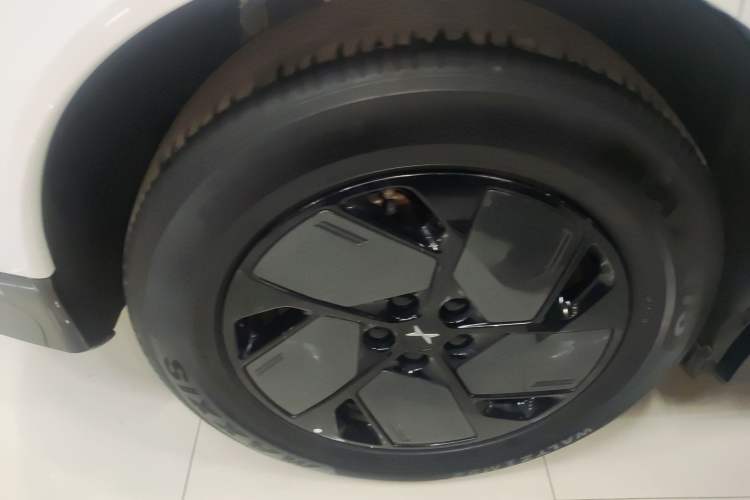 Used XPeng G6 2025 625 Long-Range Max Flagship Edition Right Rear Wheel Hub